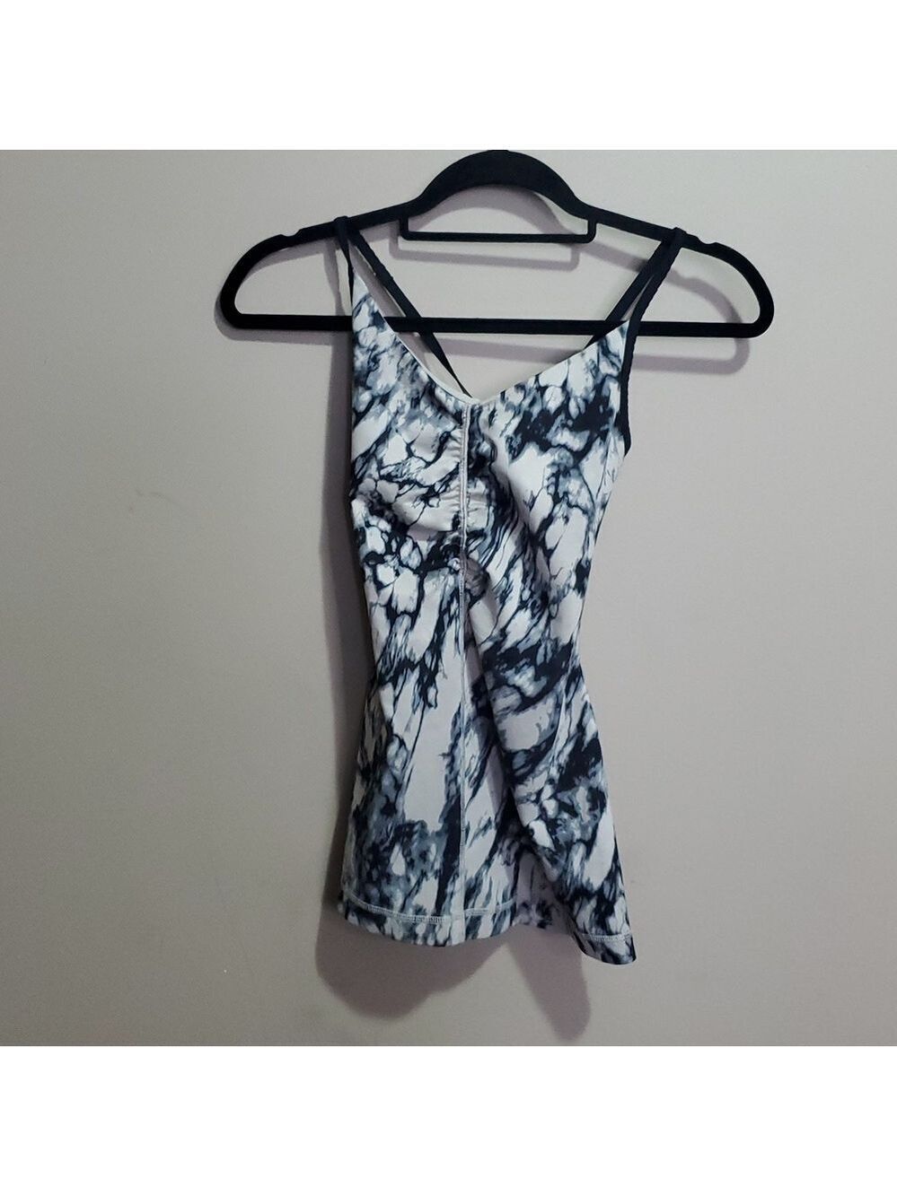 Lululemon open your heart granite black Crossover Tank Top size 2